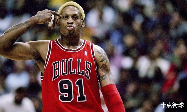 『罗德曼』罗德曼前妻曝两人往事:我们曾四处“疯狂”,包括健身房公牛球馆