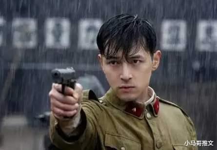 绯红@五本让人振奋不已的军事小说，势如破竹的红色战场，不可阻挡的滔滔大势