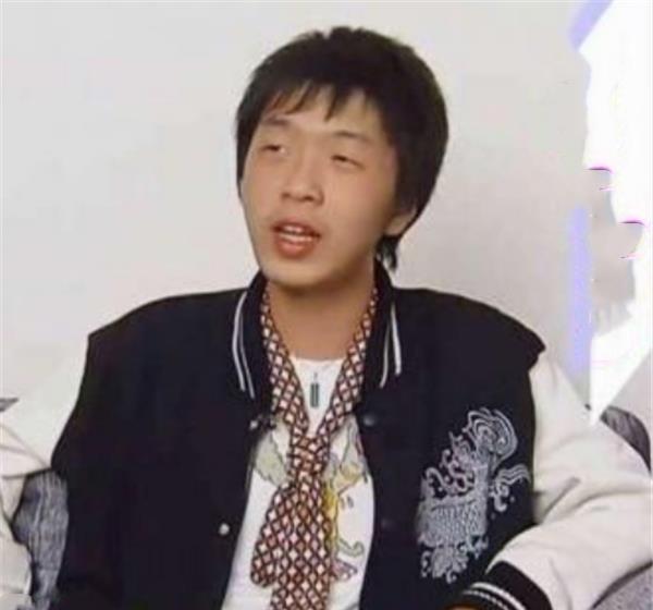 主持人|快本主持人的旧照，何炅帅气，谢娜婴儿肥，看到海涛：难怪沈梦辰不让减肥