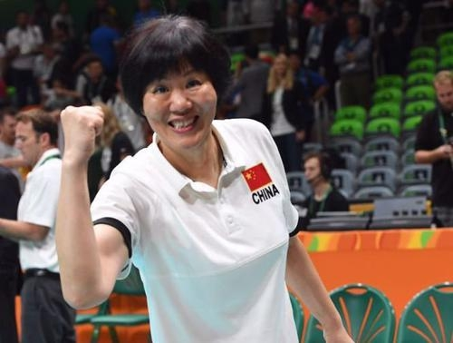 [张常宁]女排张常宁和天才少女李莹盈相比，谁更适合中国女排的体系？