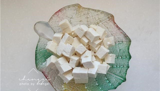 #鱼汤#夏天,这道“高钙汤”要常给家人喝,10元就能煮一锅,味道特别鲜