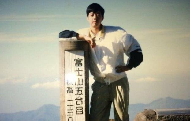 肖战|有一种“遗传”叫肖战，当看到他家人的相片时，知道了他为啥优秀