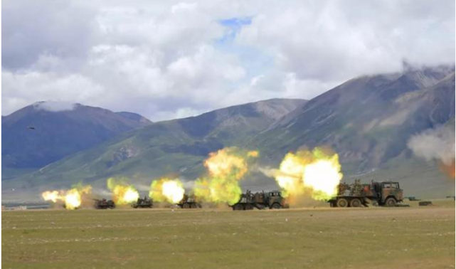 「印度」川藏公路上军车川流不息，卫星照令印军集体沉默，俄：这仗别打了