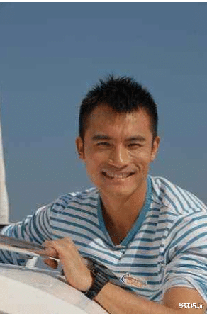 花木兰|他一家4代3个姓，曾与孔琳、柯蓝相恋，如今和儿子圈粉无数