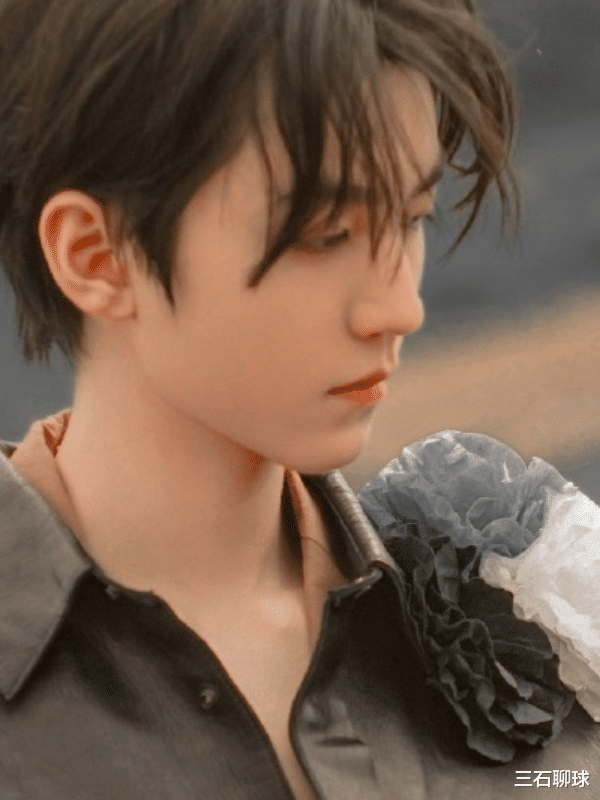 王俊凯|有种“整容”叫王俊凯暴瘦，本以为会颜值普通，看到最后：沦陷了！
