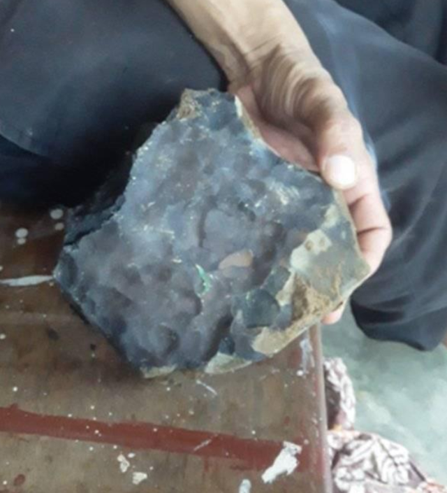 长征五号|什么运气！天上掉陨石砸进院子里，印尼男一夜之间竟成千万富翁