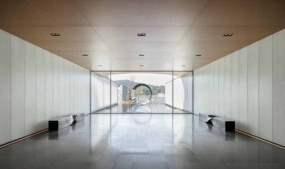 走，去Tiffany喝下午茶