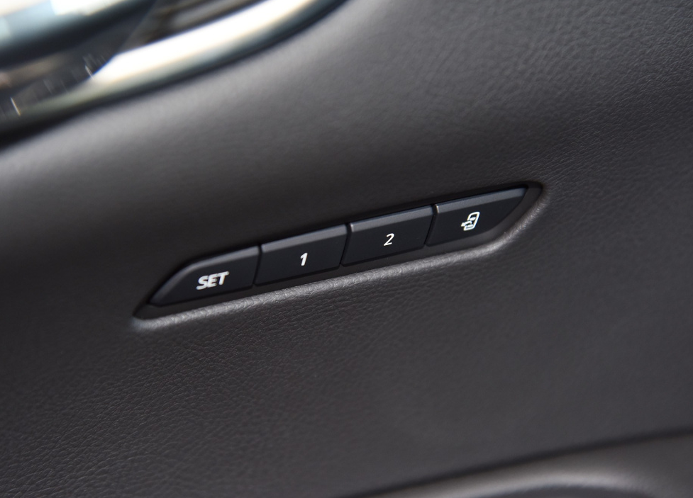 福特探险者|探险者、Q5L、XT6我应该咋选？最后决定：选它，家用商用都有面