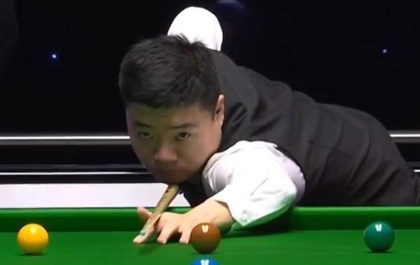 丁俊晖|0：1！冠中冠：丁俊晖第三战，复仇大战如期而至，晋级形势堪忧