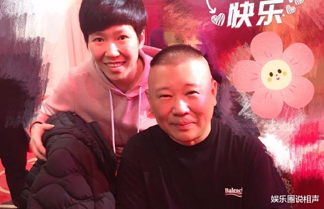 『郭德纲』德云社女演员许鹤丹：从相声舞台到抗疫前线，位置不同但都收获了掌声