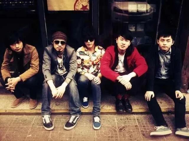 卓越|马赛克乐队，回80年代蹦个迪