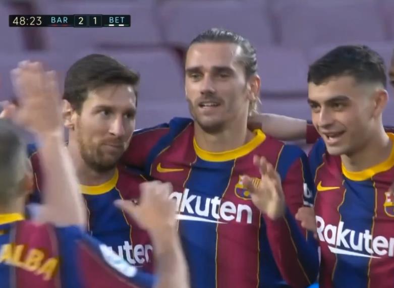 梅西|梅西背后长眼了？神奇一漏成全格列兹曼，他终于踢碎梦魇自我救赎