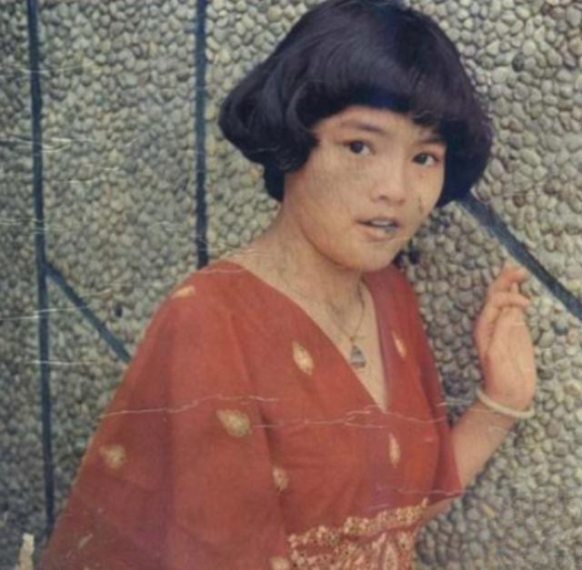 被称"最惨童星"的她, 13岁被奶奶注射抑制生长剂, 婚后生活令人唏嘘