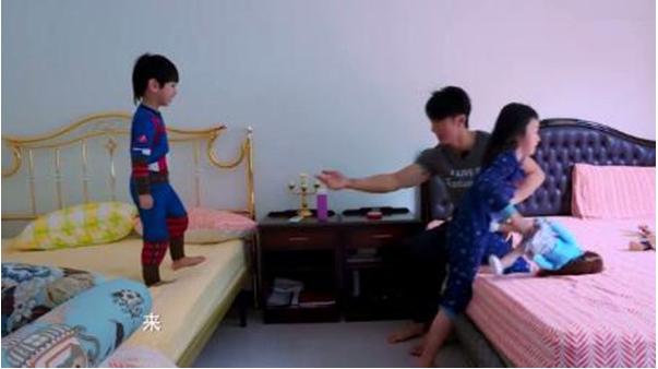 |吴尊晒出自己住的房子,内部装修像平板房,几乎一点装饰都没有