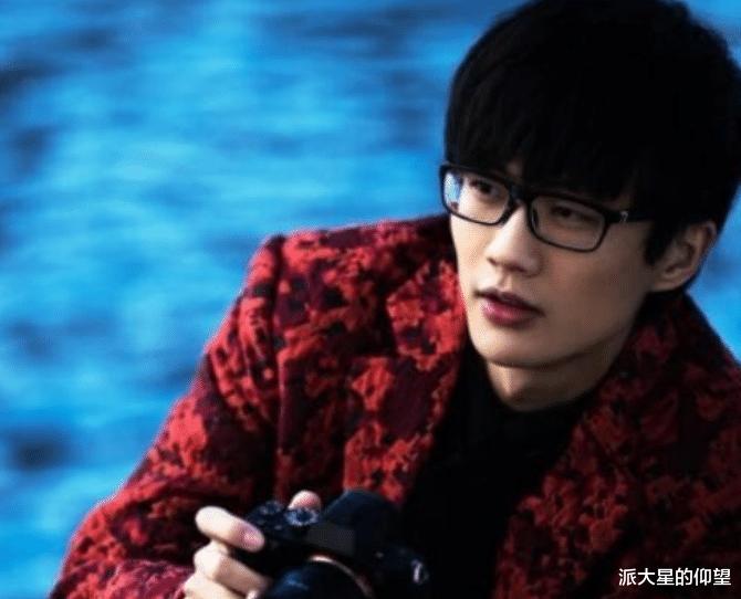 许嵩|国内唯一不混娱乐圈的男歌手，从不宣传演唱会，现场却一票难求！