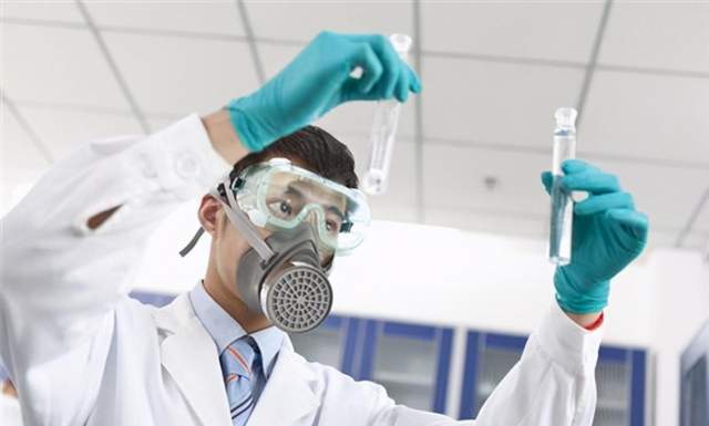 |揭秘前苏联做的狗头实验，狗头在体外循环系统维持下生存了几小时