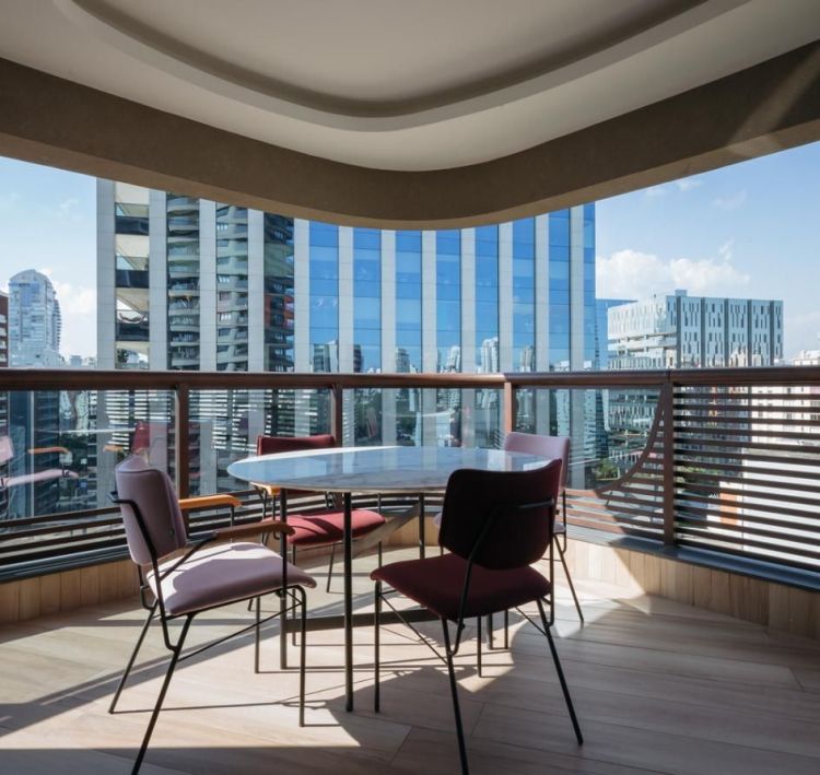 |晒一套高层的52㎡小户型，装修温馨舒适，看到大阳台更加舒坦