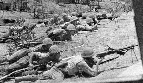 『日军』二战最没面子的包围战，敌人在圈内喝酒吃肉，自己在圈外差点饿死