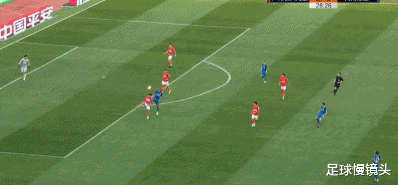 广州恒大|2-1!恒大1.5亿巨星踢疯了,12轮进9球,董路狠批张琳芃失误