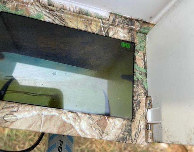 『』别把钓鱼不当手艺！男子钓鱼“钓”起6千元手机，网友点赞