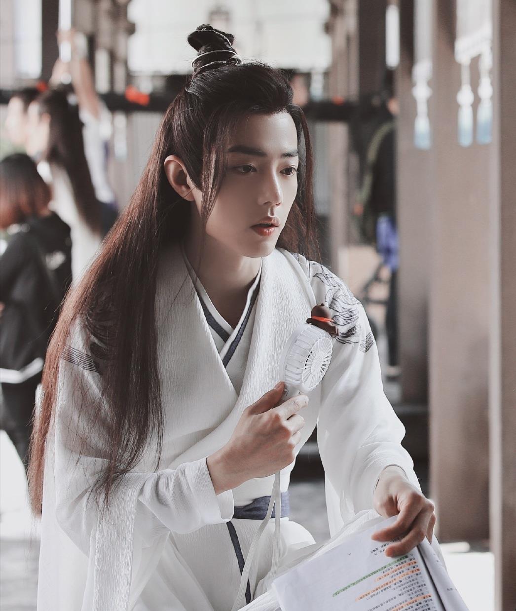 肖战|广电总局官宣《余生》播出时间，肖战主演《陈情令》《诛仙》获奖