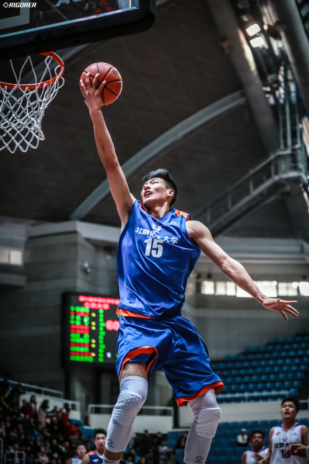 「扣篮」隔扣CBA球员，他是CUBA字母哥！曾在阿隆戈登面前秀扣篮