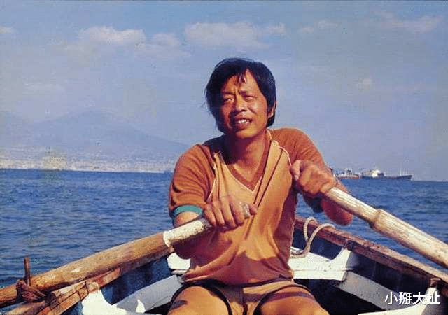 「王小波」1997年,写了29年“黄色小说“的王小波撞墙身亡,葬礼无同行肯送