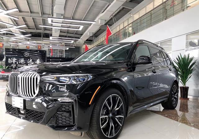 三菱欧蓝德|新款宝马X7提车！落地87万，3.0T+空气悬挂，比丰田陆巡还霸气！