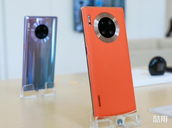 『华为』华为P50 Pro新机曝光，搭载液态镜头专利技术，采用5nm工艺芯片