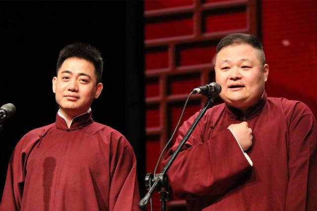 德云社|德云社一共八个队长，仅有三个是捧哏，地位一点不输岳云鹏！