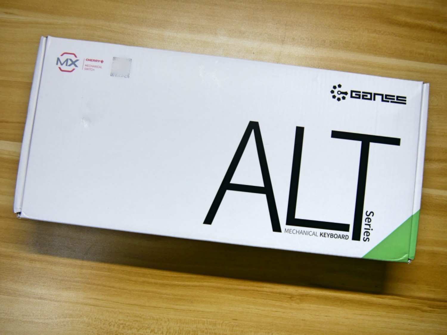 键盘|你比84少一键——Ganss ALT83 2.4G 双模键盘