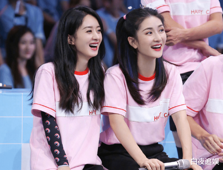 赵丽颖|赵丽颖做客《快本》，摄影师抓拍镜头下，谁留意谢娜看她的眼神？