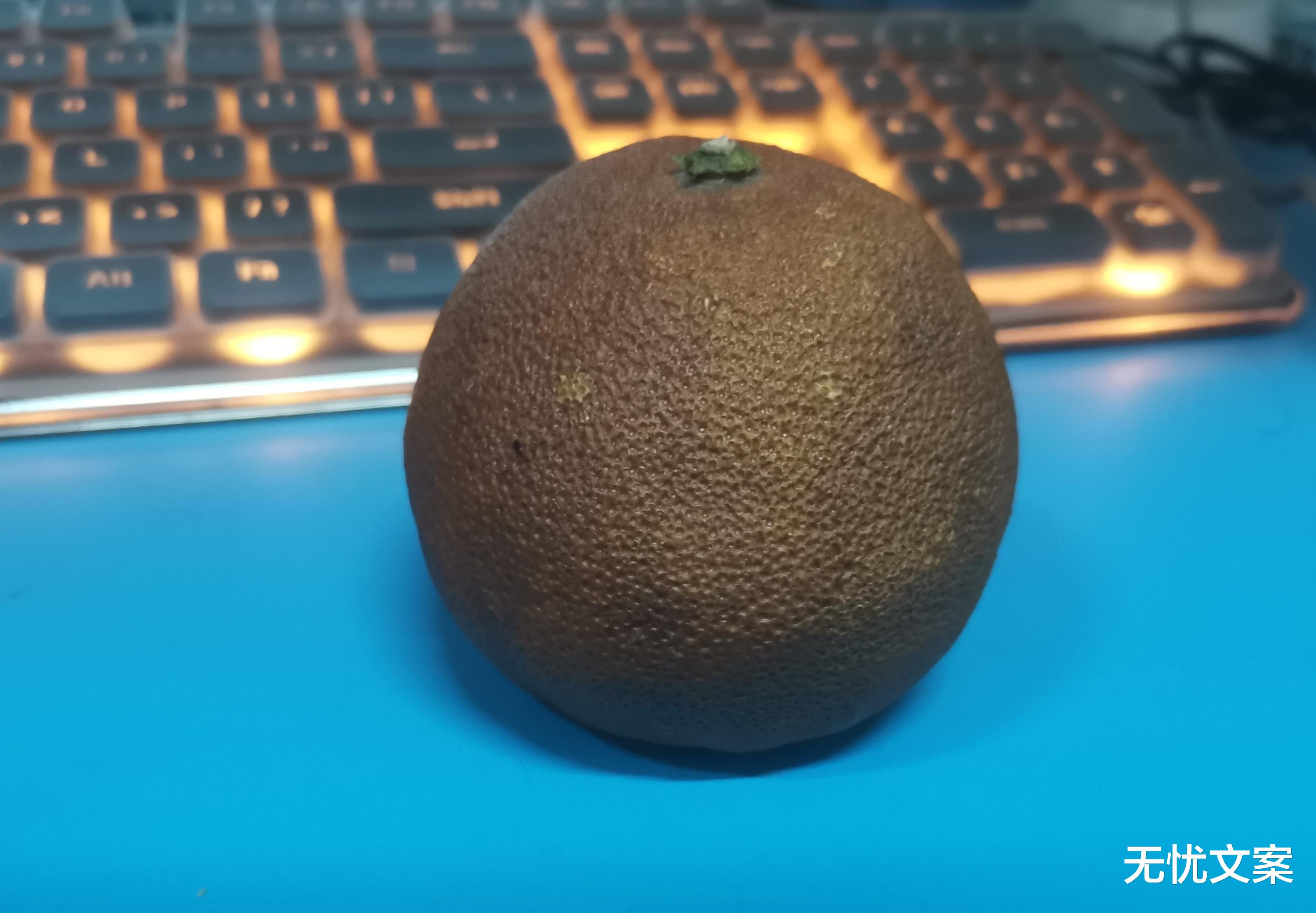 【高校】3个月不见,开学后你的大学宿舍有哪些奇观?网友:被侵占了!