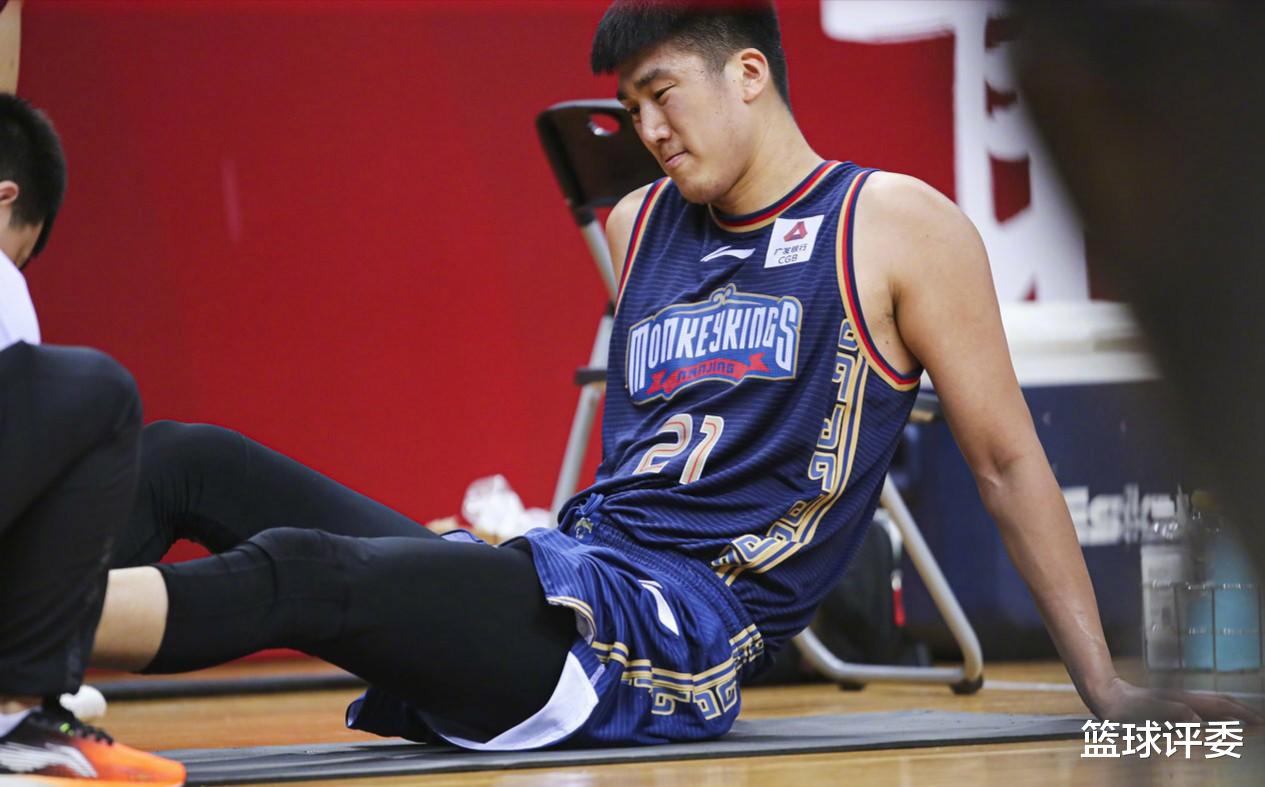 【报销】姚明该愁啊！官宣：骨裂+赛季报销 cba刚开始就连传噩耗 这4人真倒霉