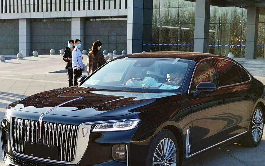 红旗■红旗H9正式进店，车友：亚洲龙买早了