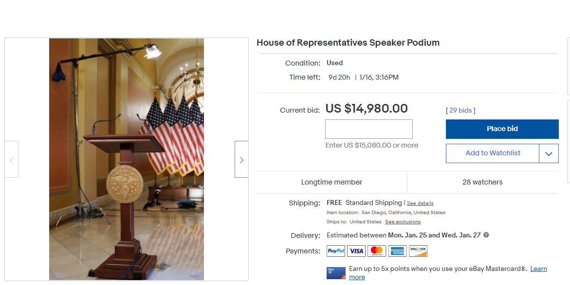 佩洛西講話臺被抗議者抱回傢 網友出10萬美元要買它（圖）-圖2