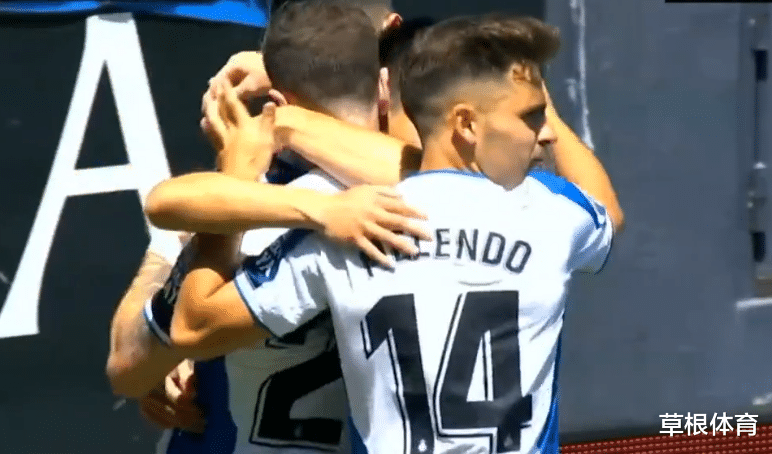 「武磊」武磊表现抢镜！单刀破门获赞，4脚射门3脚射正，早早被换下引发争议