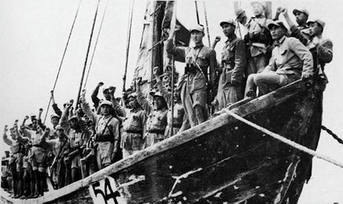 蒋介石|蒋介石为何不听李宗仁的撤退到海南,而是选择离大陆更远的台湾?