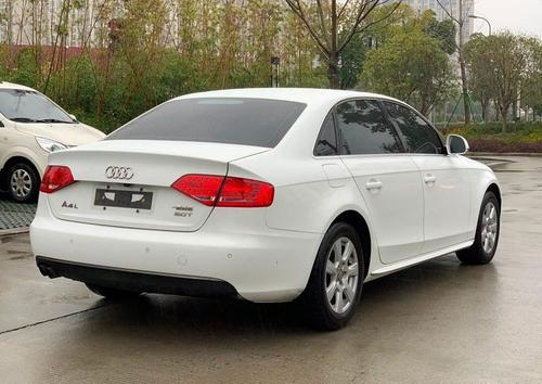 奥迪A4L|30万预算A4L和宝马3俩款车选哪款？