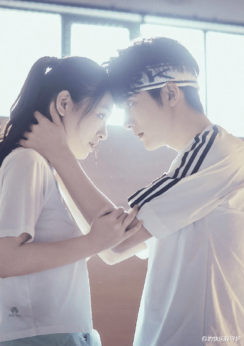 『吴倩』继《冰糖炖雪梨》后，吴倩终于官宣新剧，看清男主是谁：断网也追