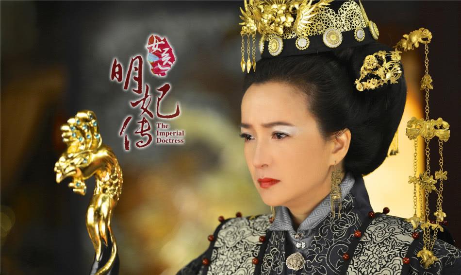 【何晴】何晴：和刘威相恋5年，嫁给3婚许亚军，51岁得脑瘤丈夫不离不弃