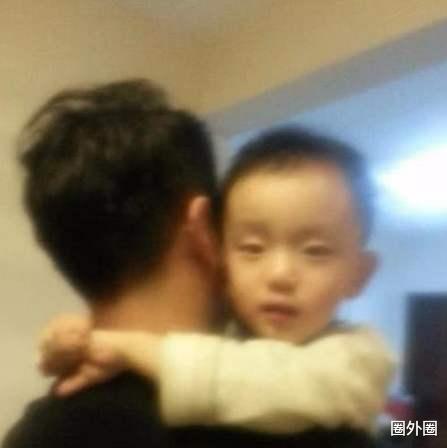 圈外圈 邱园园身患绝症却为保胎放弃化疗，去世后不久丈夫却火速另寻新欢