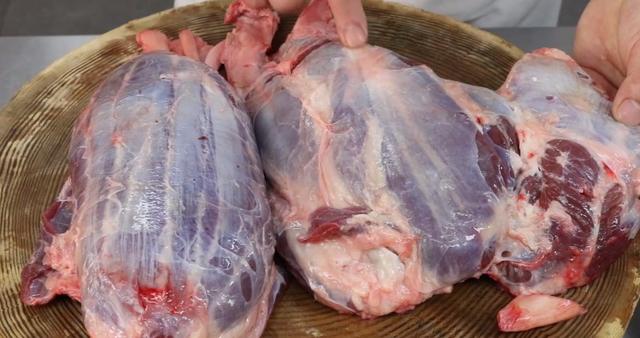 #酱牛肉#聚宝源63岁老厨师祖传酱牛肉“三酱三泡”秘制配方，200斤不够卖