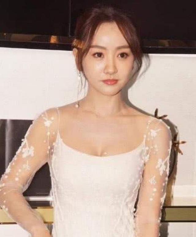 「杨蓉」她被称“最懒”明星,休息半年导演都难请她,却没人说她耍大牌