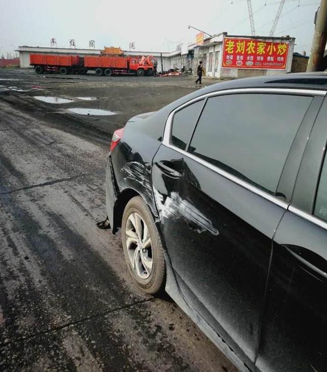 本田雅阁：又一“纸糊车”暴露了，看到事故现场，车主：真不愧是易拉罐