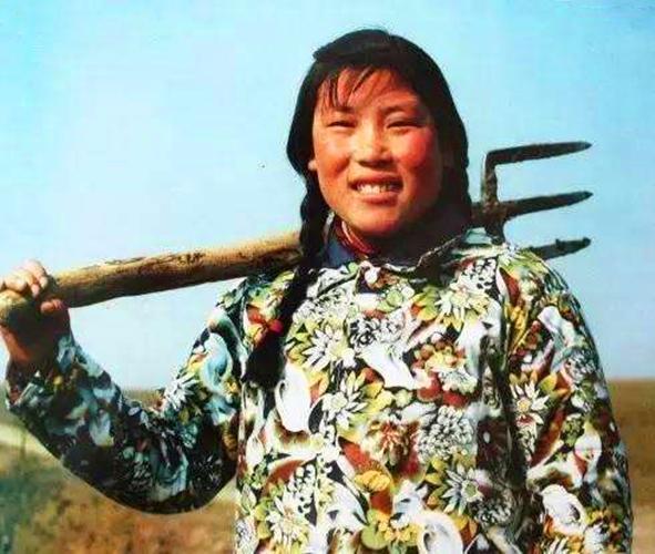 趣观历史|1977年常林女孩拾得钻石，上交后拒绝奖励，只要一辆拖拉机