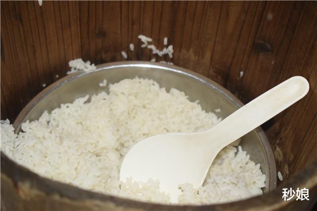 #米饭#老两口30年免费做晚餐，都是前一天的“剩饭”，孙子们却如吃大餐