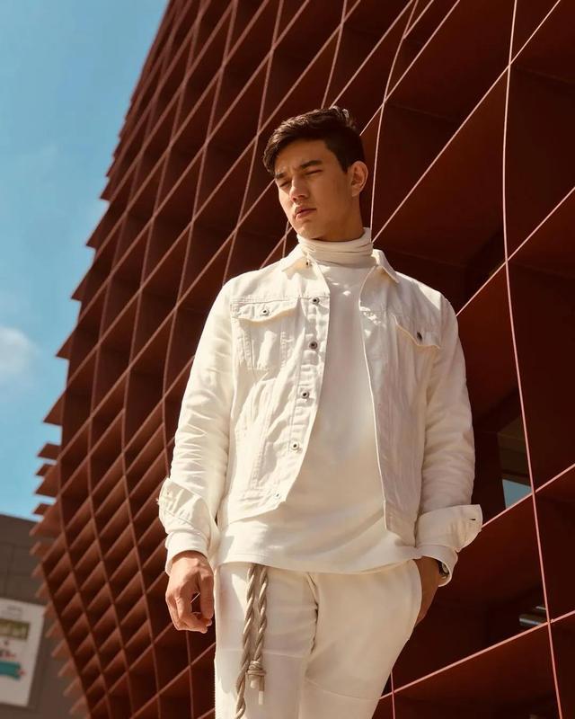 「」25岁成都语文老师爆红网络,还是巴西选美冠军?网友:太帅了