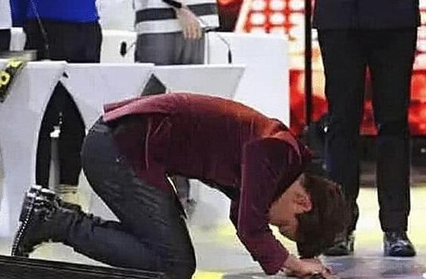 向往的生活■当年天天向上的小五,拿着银行卡跪着离开了舞台,现在怎样了?