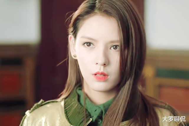 张予曦▲《韫色过浓》还未播完，张予曦丁禹兮又要合作，看到“路透照”我期待了